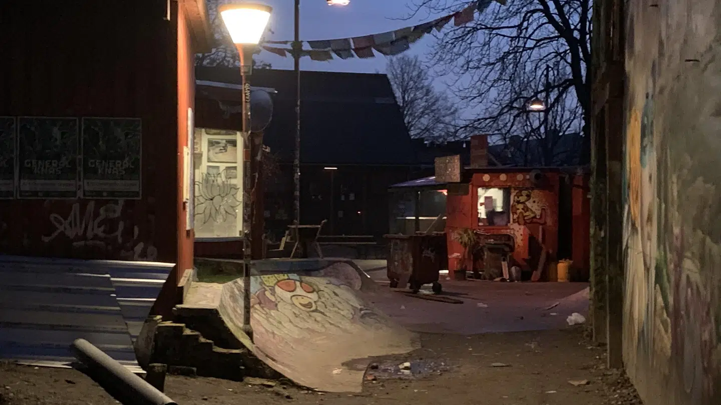 En bombe eller et stort kanonslag eksploderede natten til mandag på Christiania.