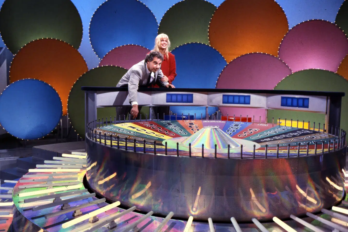 Lykkehjulet kørte over skærmen fra 1988 til 2001 med blandt andre Bengt Burg og Carina Jensen som værter. Nu relancerer TV2 programmet med 40 afsnit til at begynde med. Gert Bardrum/Ritzau Scanpix