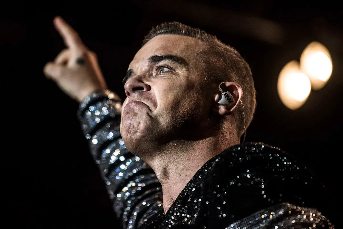 Robbie Williams.