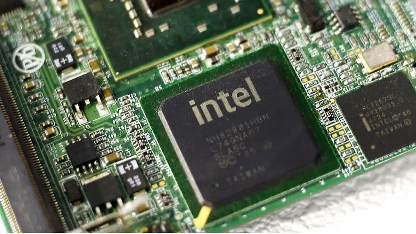 Hvis Intel selv skal løse problemet, så skal alle de berørte chips udskiftes. Med en opdatering til Windows kan du dog selv lukke sikkerhedshullet.