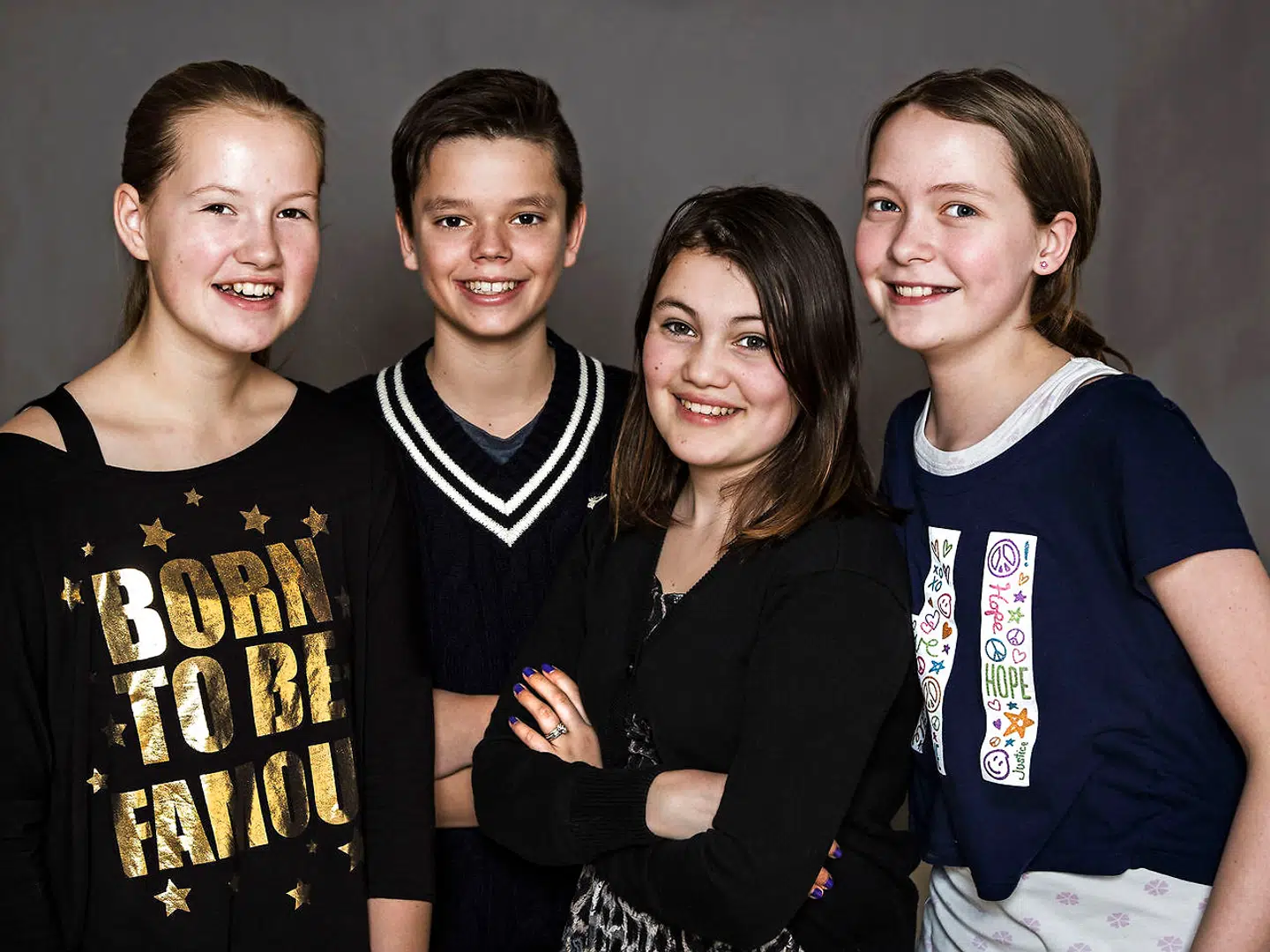 Stephanie van-der Watt sammen med sine 'Årgang 0'-medstjerner. Billedet er fra dengang, hvor børnene var 12 år, og hvor programmet stadig blev sendt.