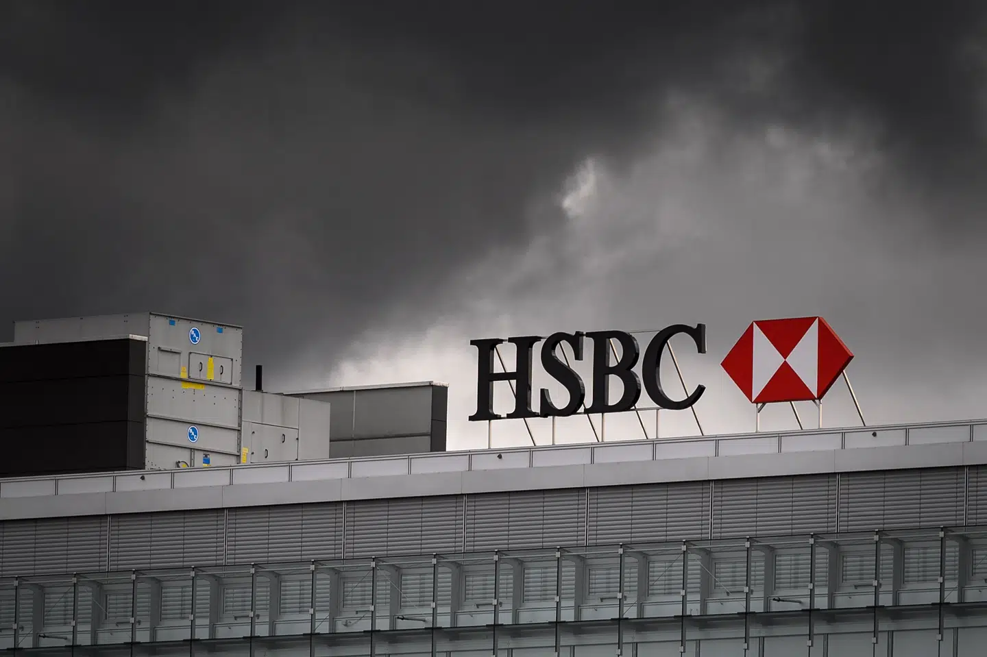 HSBC er blandt verdens største banker. Den har hovedsæde i London, men er til stede i 65 lande på verdensplan. Banken har mere end 40 millioner kunder og 238.000 ansatte. (Arkivfoto) Fabrice Coffrini/Ritzau Scanpix