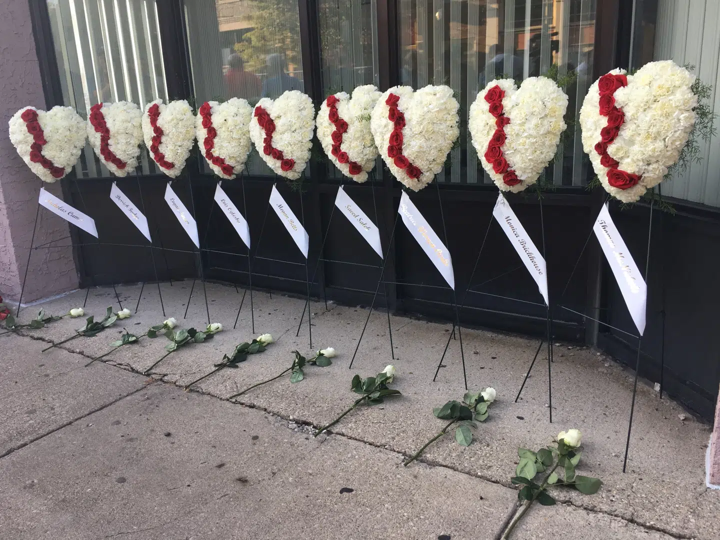 Mindehøjtidelighed for de ni dræbte i Dayton, Ohio.