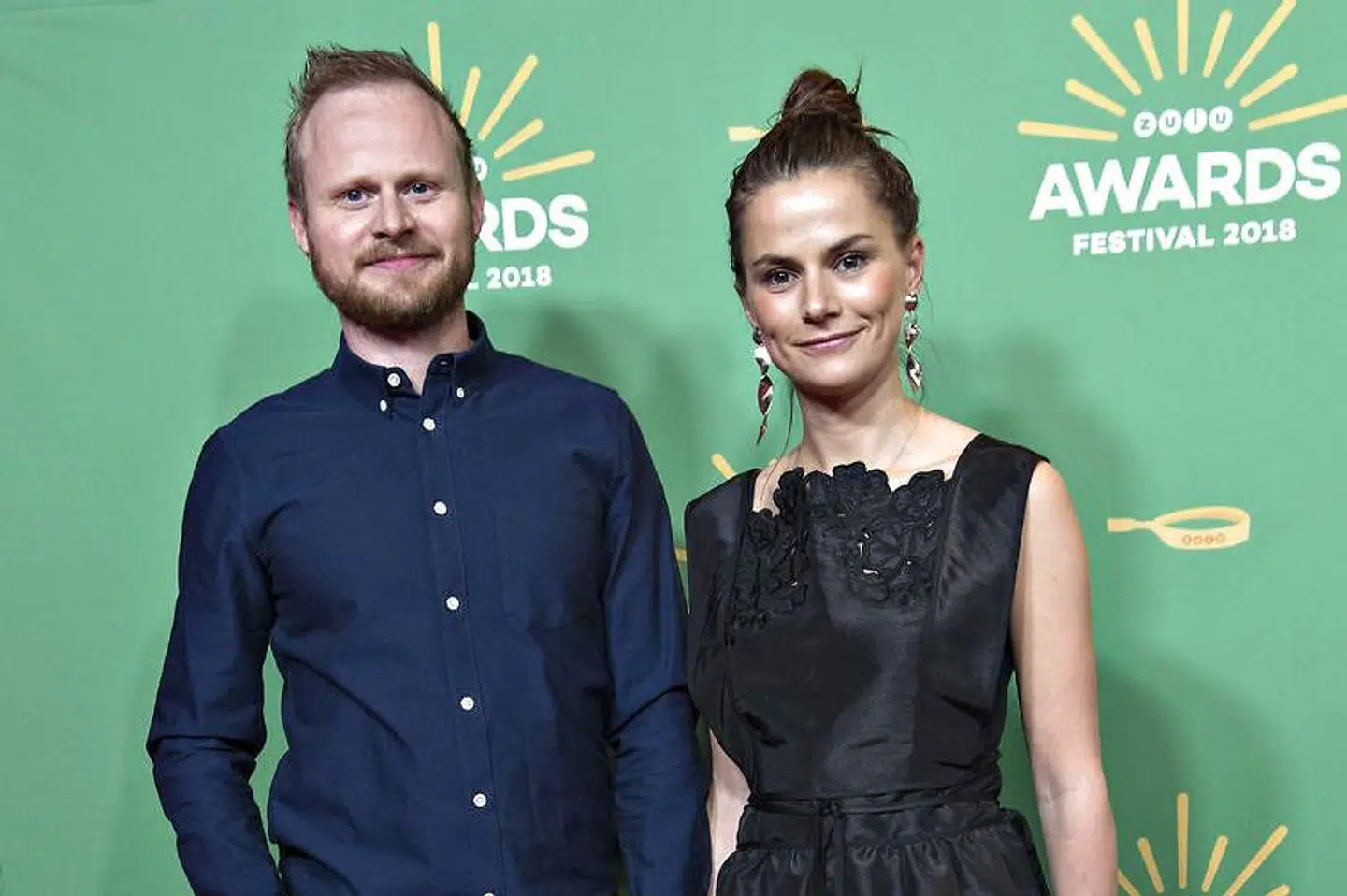 Jonatan Spang med kæresten, Louise Ryberg.