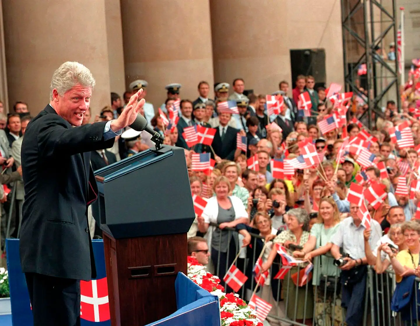 Præsident Bill Clinton taler på Nytorv lørdag 12. juli 1997.