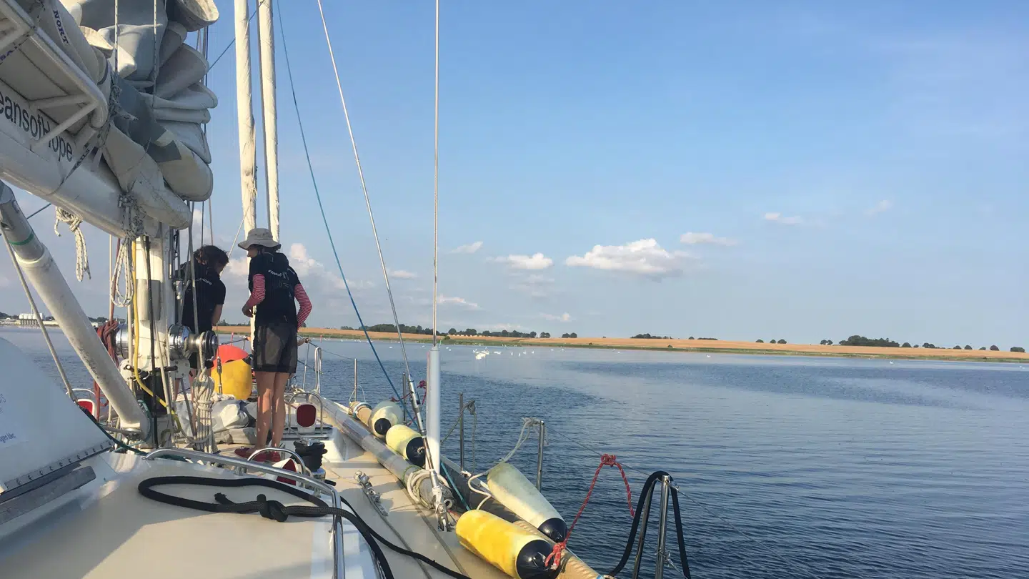 Sejlbåden Oceans of Hope er en 67 fods stålbåd bygget til at sejle kapsejlads i modvind i stormvejr i Sydhavet. Båden er blevet gjort grundigt i stand til turen over Nordsøen. Foto: Privat.