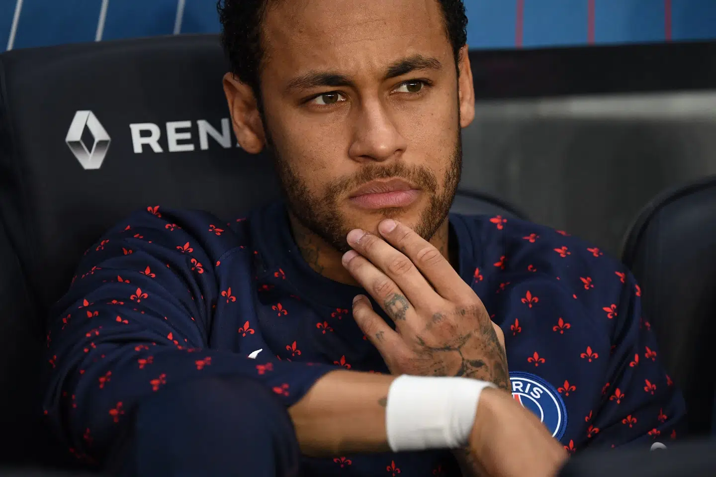 Najila de Souza har beskyldt Neymar for i fuldskab at have voldtaget hende på luksushotellet Sofitel Paris Arc De Triomphe i Paris 15. maj. Her mødtes de, da Neymar havde inviteret kvinden gennem de sociale medie Instagram. Anne-Christine Poujoulat/Ritzau Scanpix
