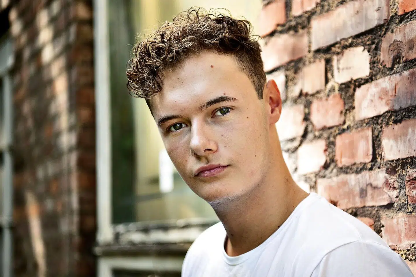 Silas Lund er voldsoffer, og han oplever laaang ventetid i politiets sagsbehandling.