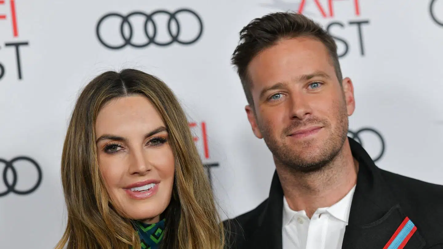 Actor Armie Hammer og konen Elizabeth Chambers.