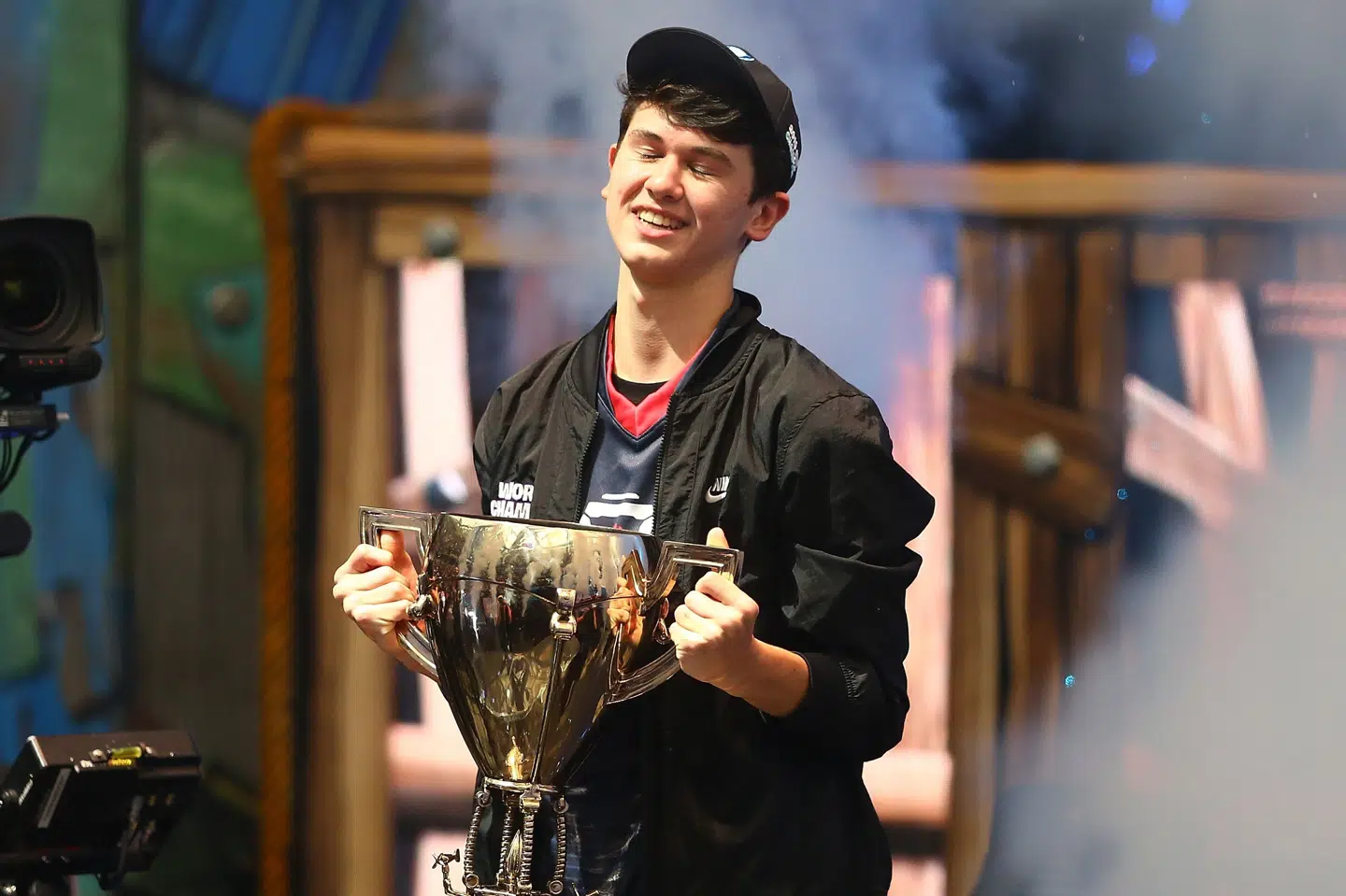 16-årig Kyle Bugha Giersdorf vinder 20 millioner kroner for sejren ved VM i e-sport-spillet Fortnite. Mike Stobe/Ritzau Scanpix