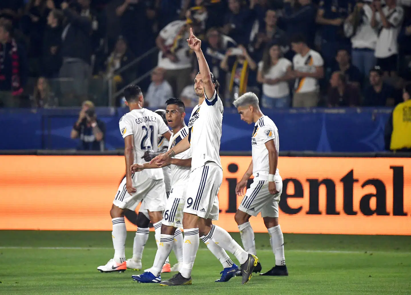 Zlatan fejrer endnu en scoring i MLS.