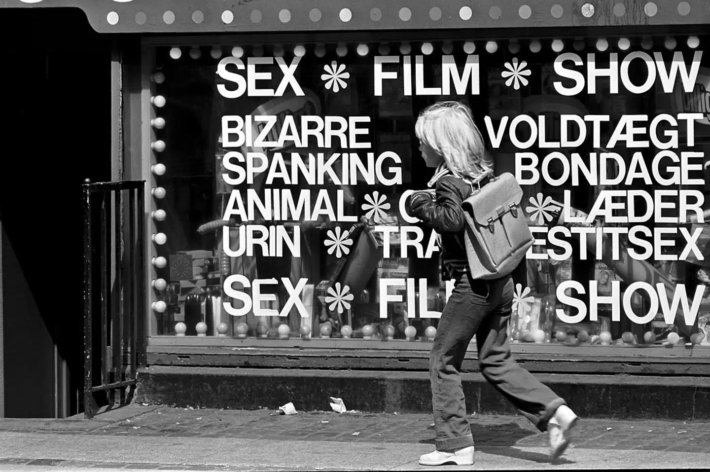 Efter pornoens frigivelse var det ikke længere ulovligt at vise anstødelige billeder i offentligheden. Det blev dog ændret nogle år efter frigivelsen i 1969 for at blandt andet beskytte børn.