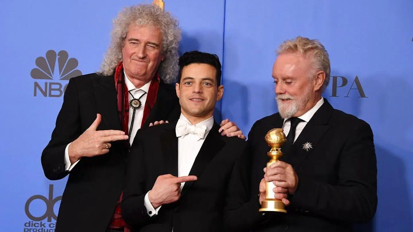 Under Golden Globe-uddelingen i januar vandt skuespiller Rami Malek prinsen for bedste mandlige hovedrolle for sin rolle i 'Bohemian Rhapsody'. Her poserer han under prisuddelingen med Brian May (tv, red.) og Roger Taylor (th, red.).