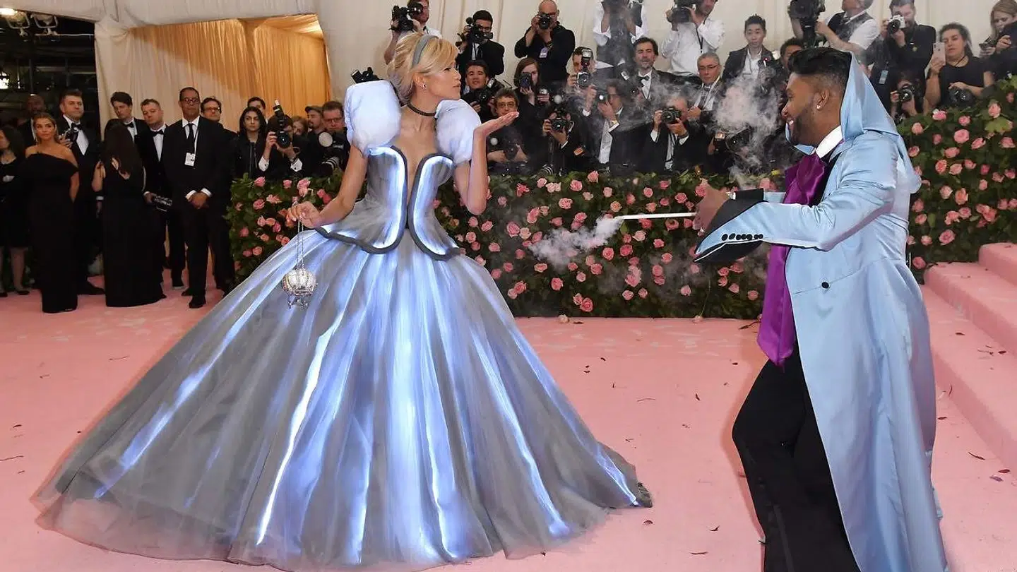 Zendaya mødte op som Askepot på den røde løber til dette års Met Galla.