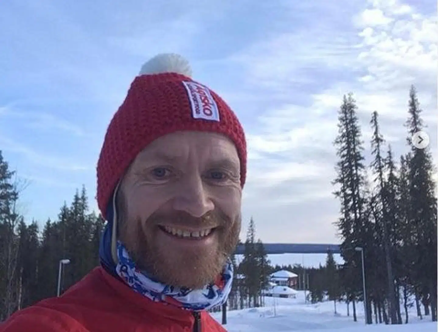 »Man får mange hug. Folk må sige og tænke, hvad de vil. Jeg håber bare, at mit valg smitter af,« siger Simon Grimstrup, som derfor ikke er bange for at promovere sine fravalg af fly på Facebook.