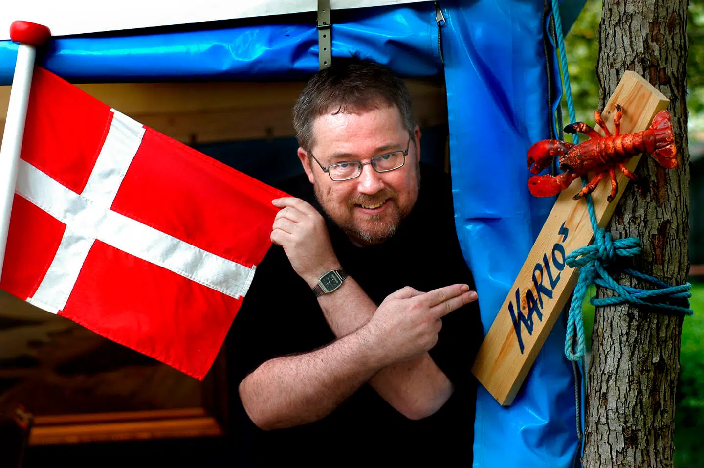 På dette billede fra 2003 havde Karlo Staunskær flyttet sit radioprogram udenfor.