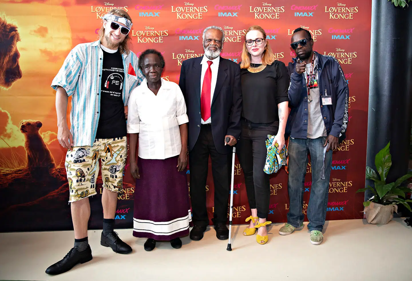 Fra venstre ses kollegaen Rune Rim, Agamis mor, far, kæreste og Al Agami selv længst til højre.