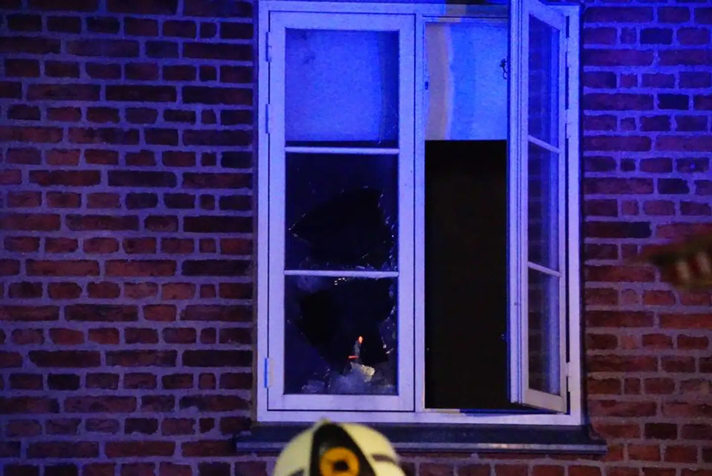 Hærværk og brandstiftelse natten til søndag.