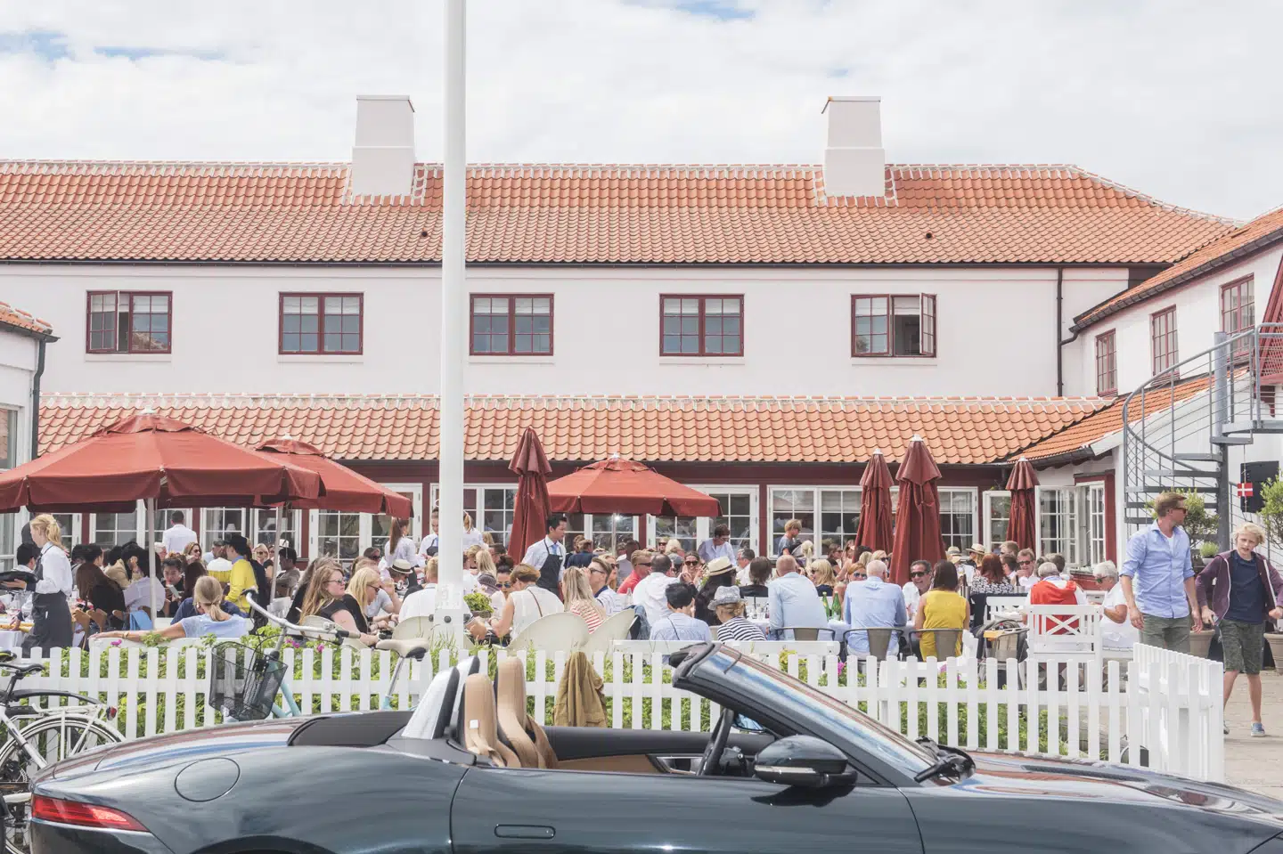 Titusindvis af besøgende rykker i uge 29 ind i Skagen. Ugen byder traditionen tro på luksus og fest og farver. (Arkivfoto) Ólafur Steinar Gestsson/Ritzau Scanpix