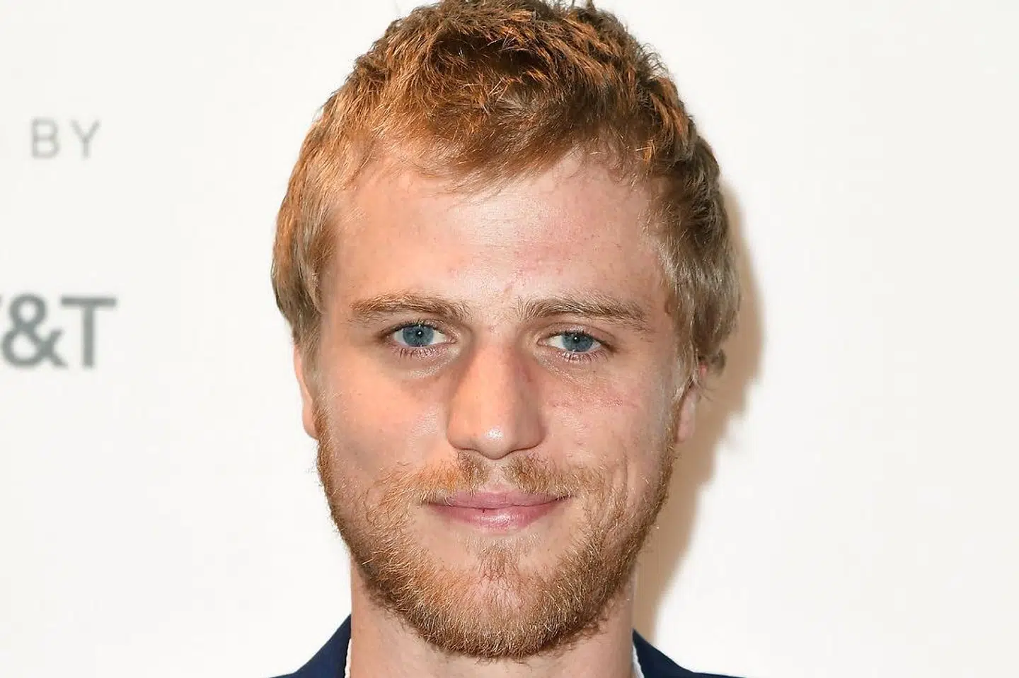 Skuespiller Johnny Flynn spiller rollen som David Bowie i en kommende filmen om stjernens tidlige karriere.