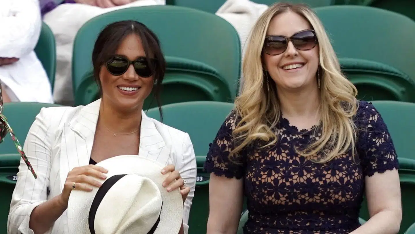 Der var flere professionelle fotograder til stede under kampen, som hertuginden overværede fra The Royal Box.