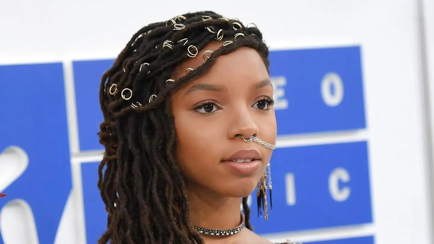 Skuespiller og sanger Halle Bailey skal spille Ariel i en ny udgave af 'Den lille havfrue'.