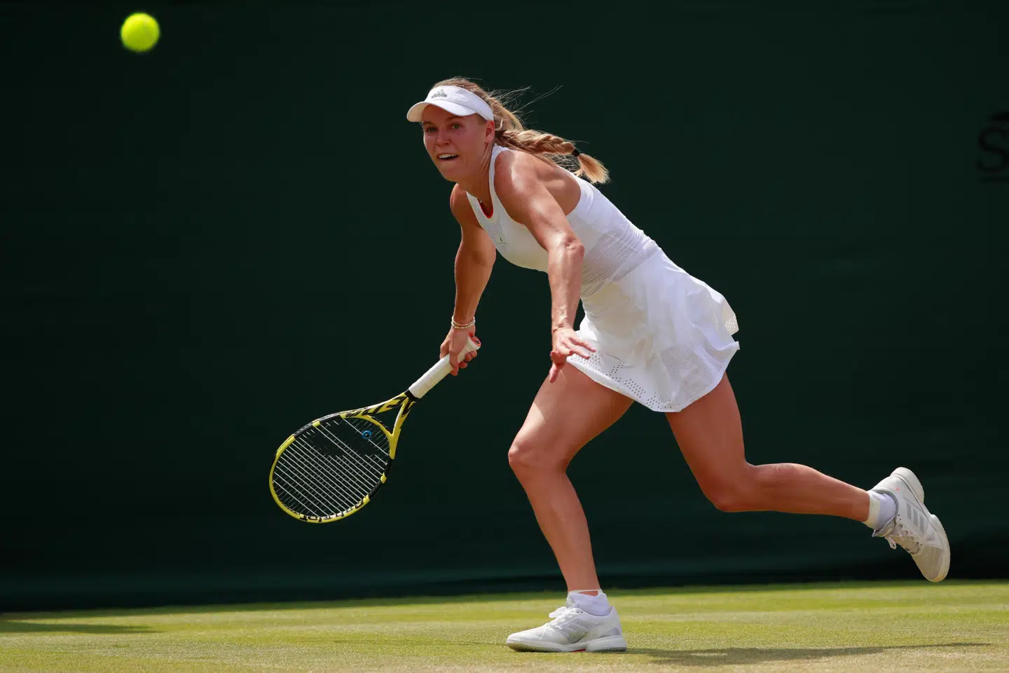 Caroline Wozniacki er aldrig nået længere end fjerde runde i grand slam-turneringen Wimbledon. Det kommer hun heller ikke i år. Andrew Couldridge/Reuters