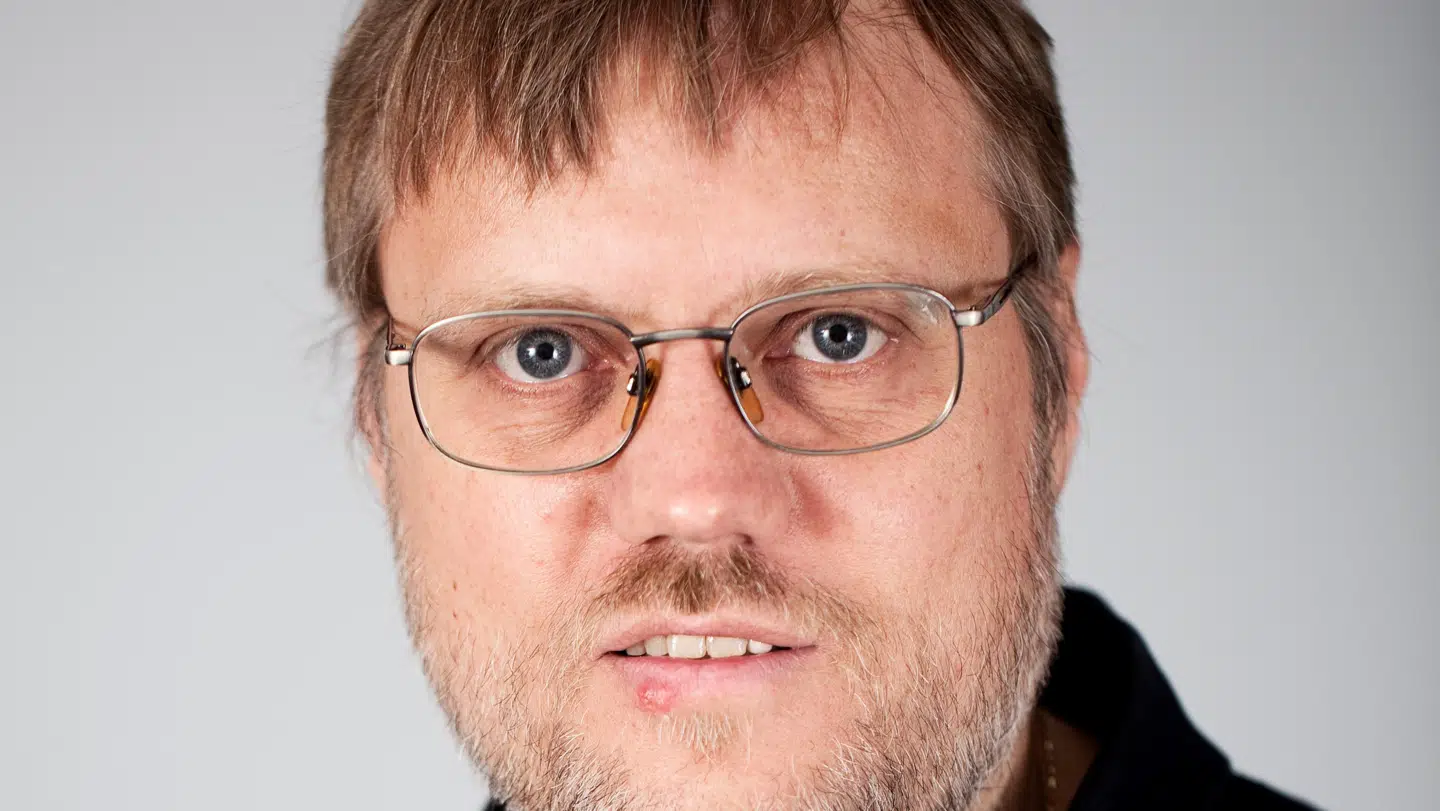 Steen Thomassen, Pendlerrepræsentant Farumbanen, har selv oplevet at blive fanget på perronen i Roskilde som konsekvens af, at hans rute på Rejseplanen ikke hang sammen.