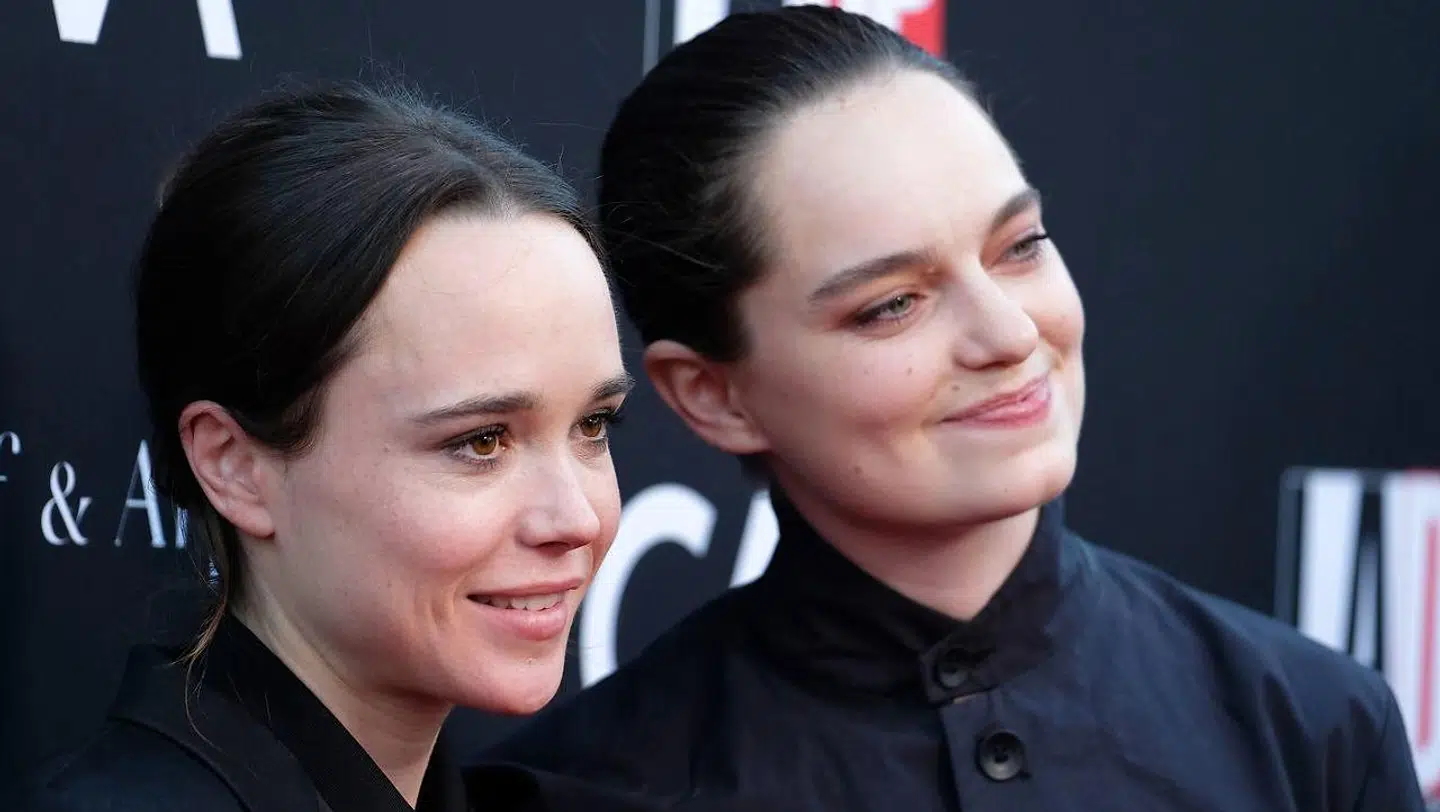 Emma Portner ses her sammen med sin hustru, skuespillerinde Ellen Page (til venstre).