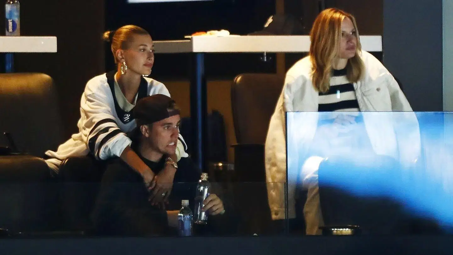 Justin Bieber og konen Hailey Rhode Bieber mener, at Taylor Swift forsøger at vende sine mange fans mod dem og manageren Scooter Braun. (Foto: Scanpix)