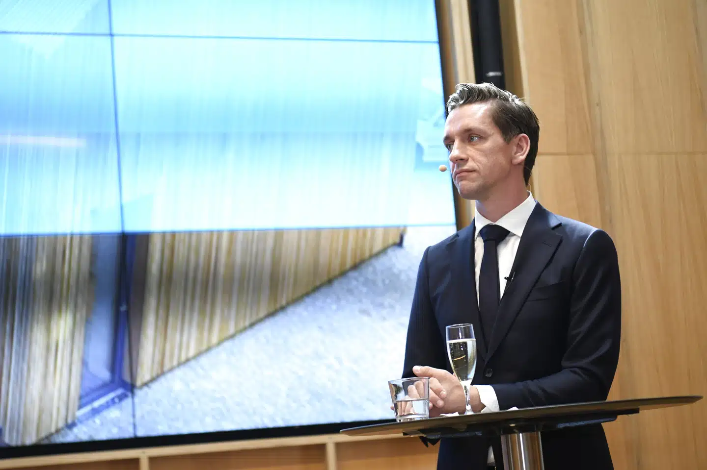 Boligminister Kaare Dybvad vil ifølge Jyllands-Posten undersøge, om dispensationsansøgninger fra ghettoplanen har været for restriktivt behandlet af VLAK-regeringen. Men ministeren vil ikke garantere, at det fører til færre nedrivninger eller salg af almene boliger. (Arkivfoto). Thomas Sjørup/Ritzau Scanpix