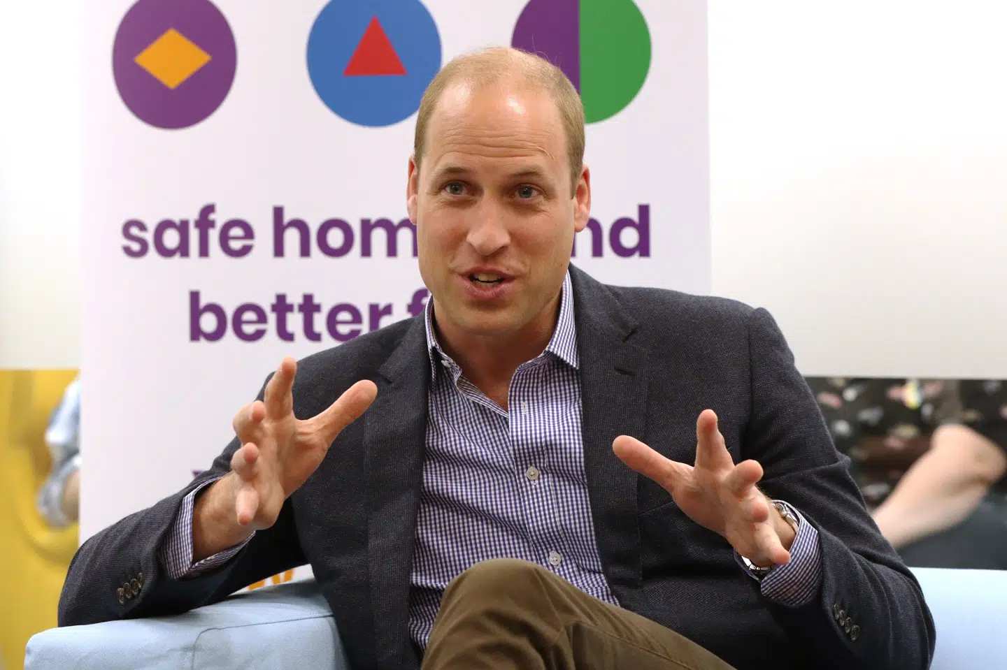 Storbritanniens prins William, der er nummer to i rækken til den britiske trone, sagde onsdag, at det vil være absolut helt i orden, hvis et af hans børn er homoseksuelt. Men han erkender, at han er bekymret for, at det ville kunne medføre forfølgelse og had som følge af den royale status Jonathan Brady/Ritzau Scanpix