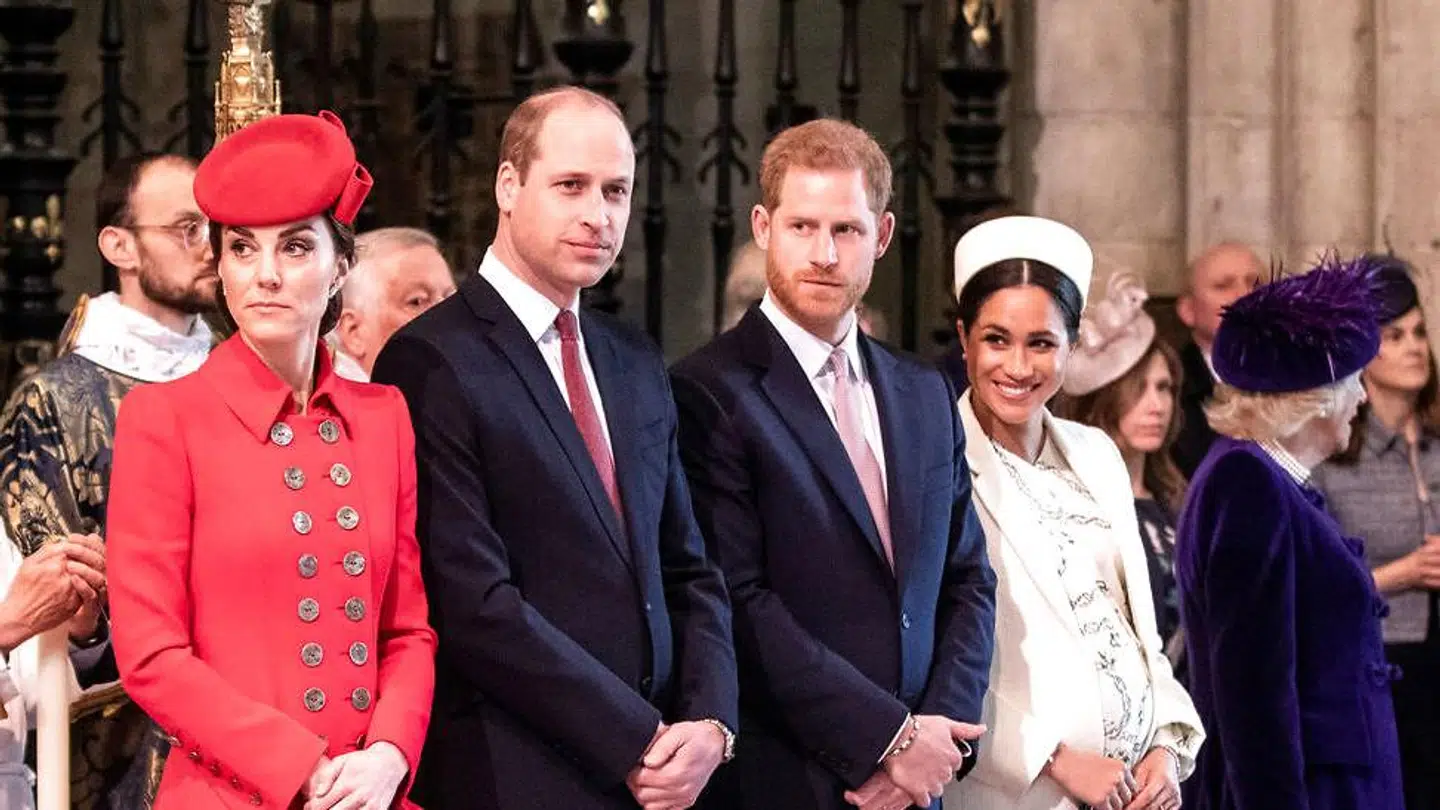 Her ses de royale brødre og deres hustruer, som angiveligt ikke er bedste venner for tiden.