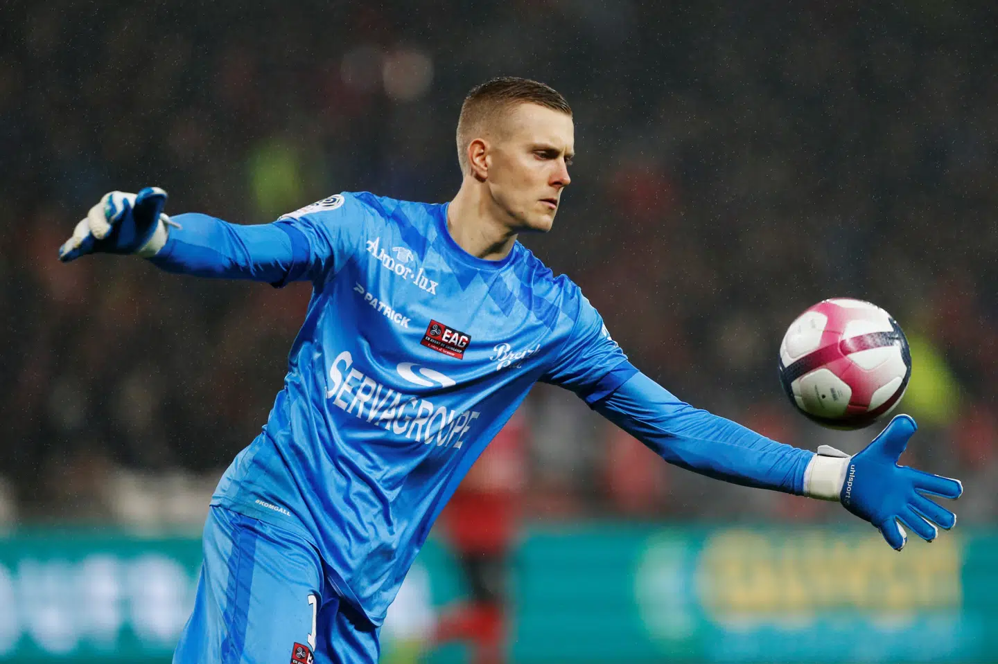 Karl-Johan Kalle Johnsson spillede i Randers fra 2014 til 2016. Nu meldes han på vej til FC København. Her ses han i aktion for Guingamp i en kamp mod Nice. Charly Triballeau/Ritzau Scanpix