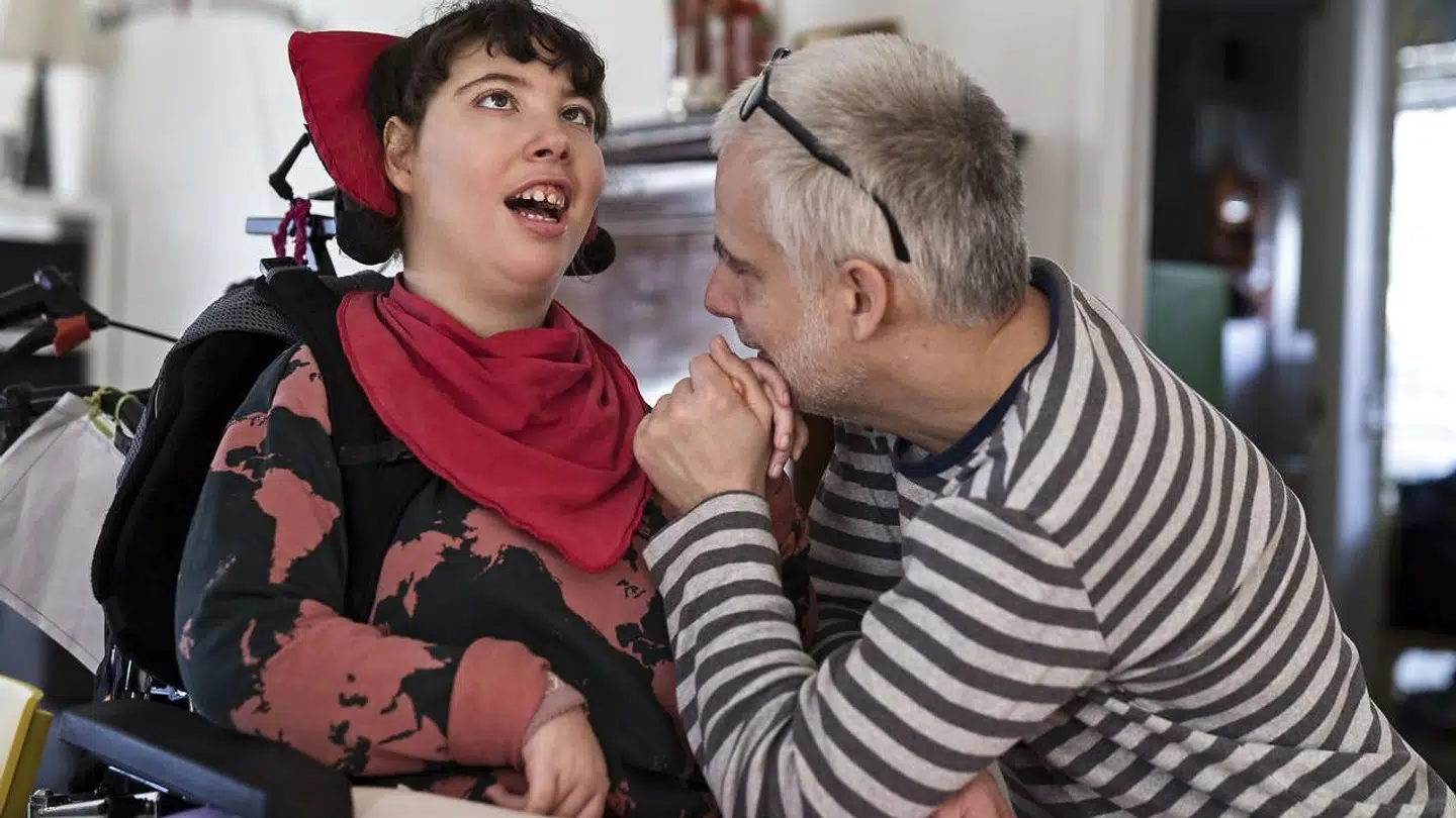 Liva er hjerneskadet, blind og lider af epilepsi og spastisk lammelse.