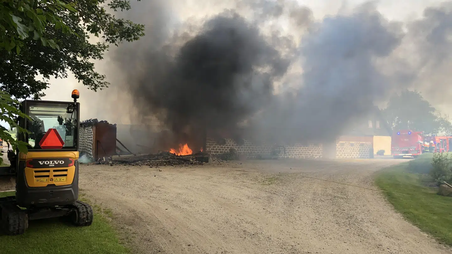 Anmeldelsen om branden indløb klokken 18.09.