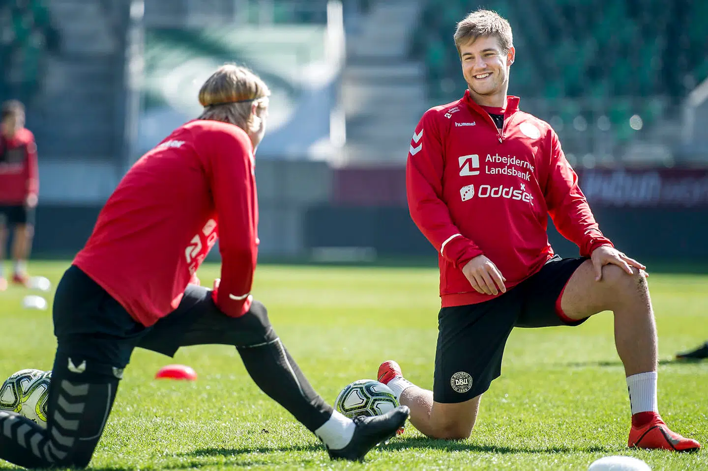 Kasper Dolberg og Joachim Andersen under A-landsholdstræning.