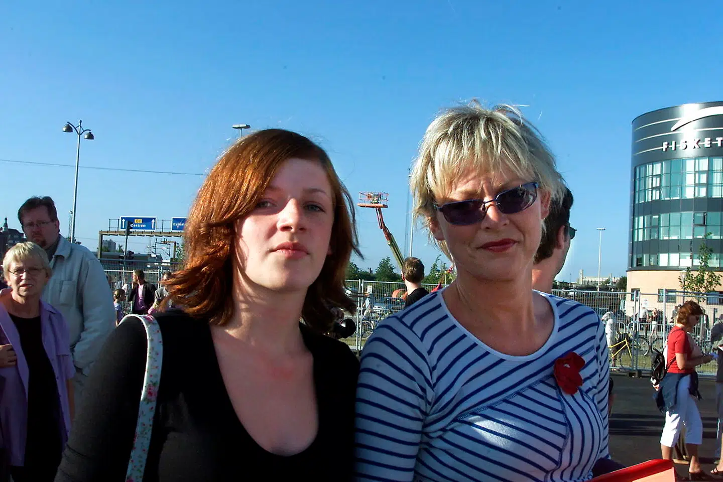 Arkivfoto af Molly Egelind sammen med moderen, Søs Egelind.