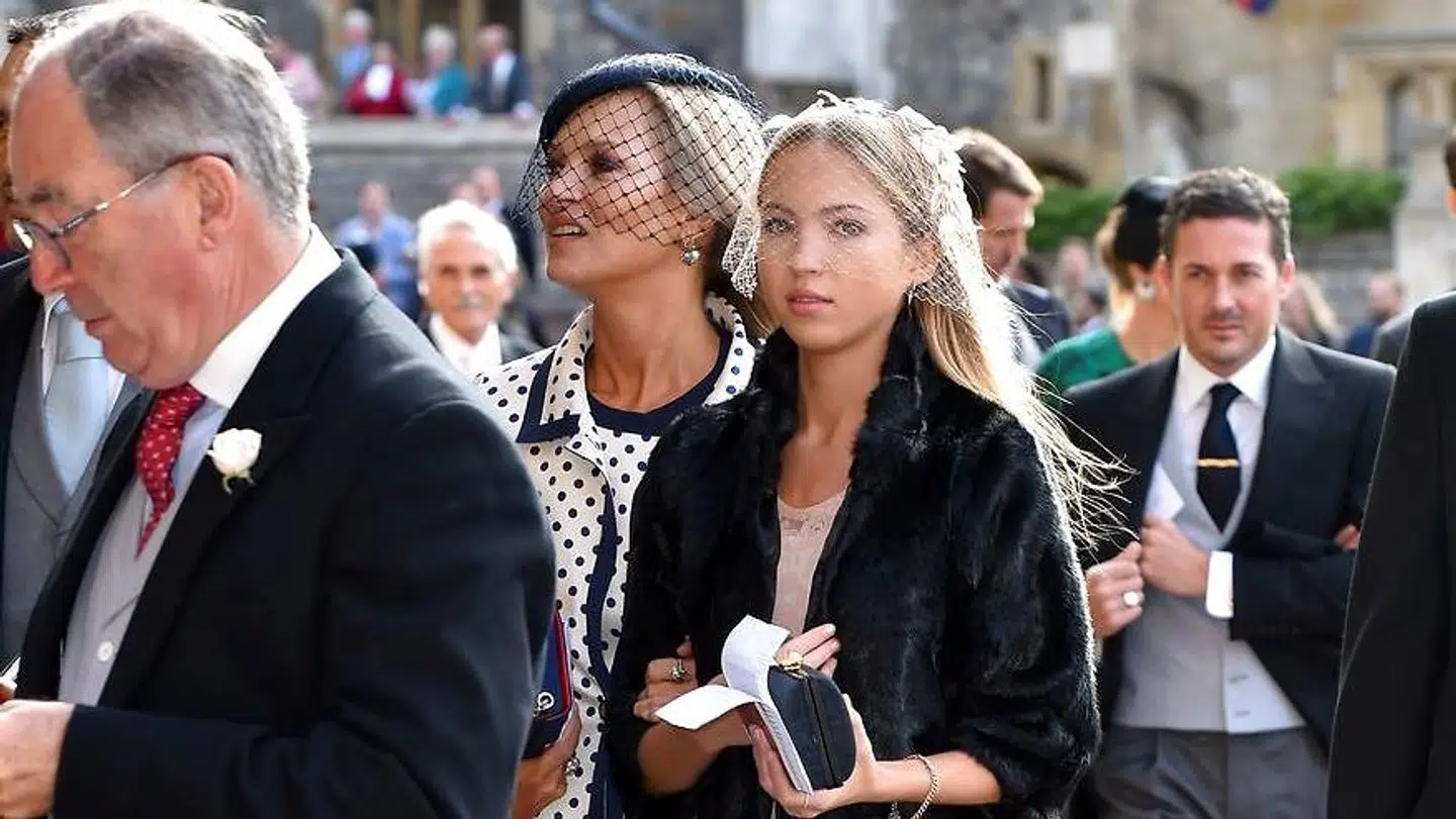 Her ses Kate Moss sammen med sin datter til den britiske prinsesse Eugenies bryllup sidste efterår. (Foto: Matt Crossick/AFP)