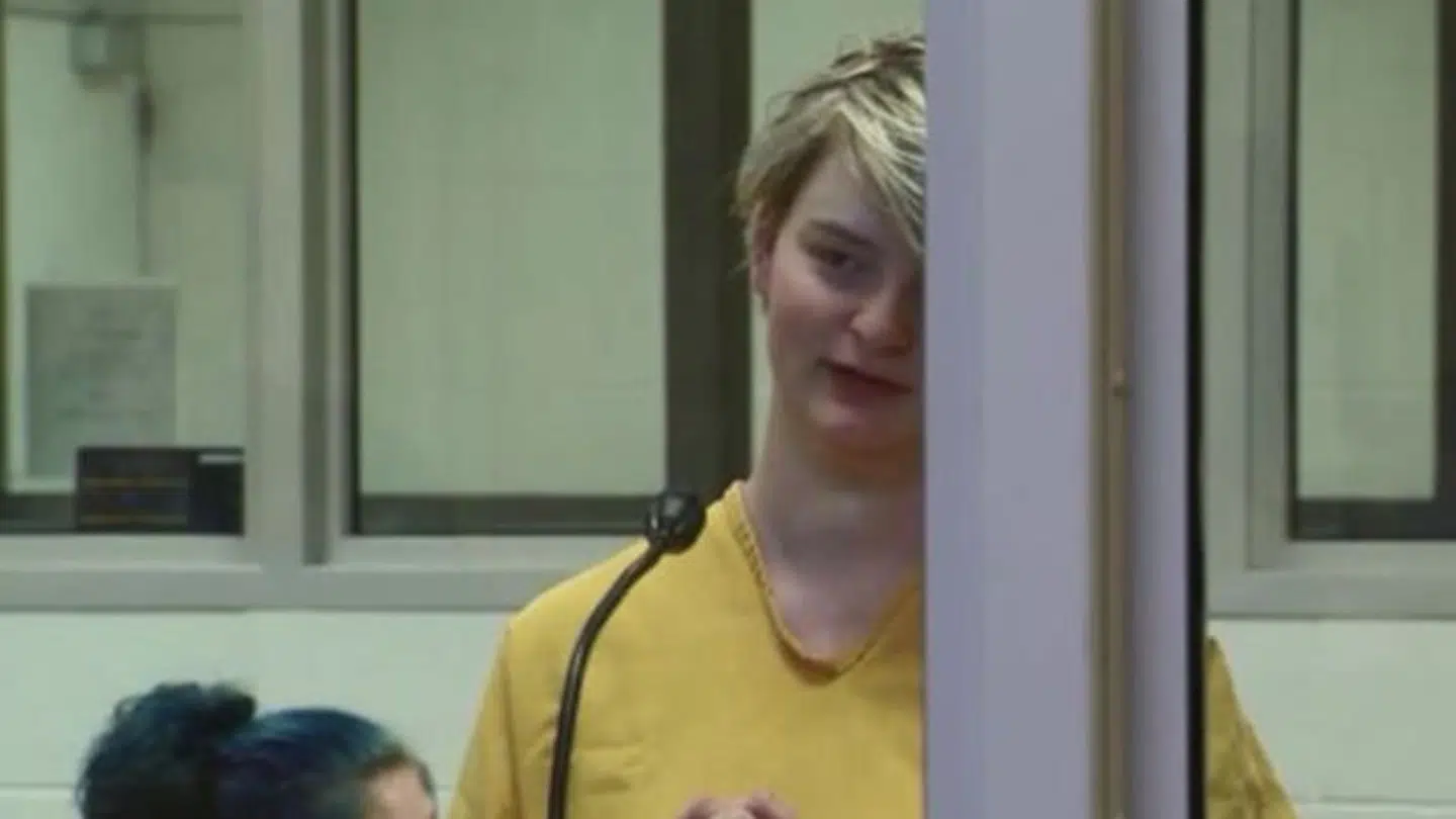 22-årige Denali Brehmer videofilmede for tre år siden mishandlingen og mordet på sin 'bedste ven' Cynthia Hoffman for at tjene nogle lette penge – onsdag erkendte hun sin skyld.
