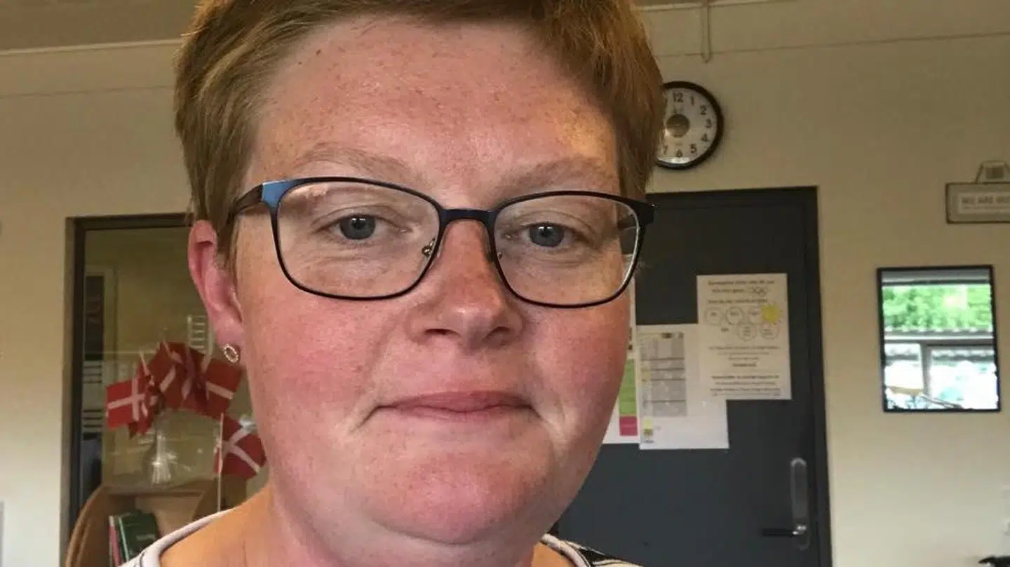 Karen Jørgensen og hendes mand er bekymret for deres døtres fremtid, hvis de skal gå på den sammenlagte skole. Foto: Privat