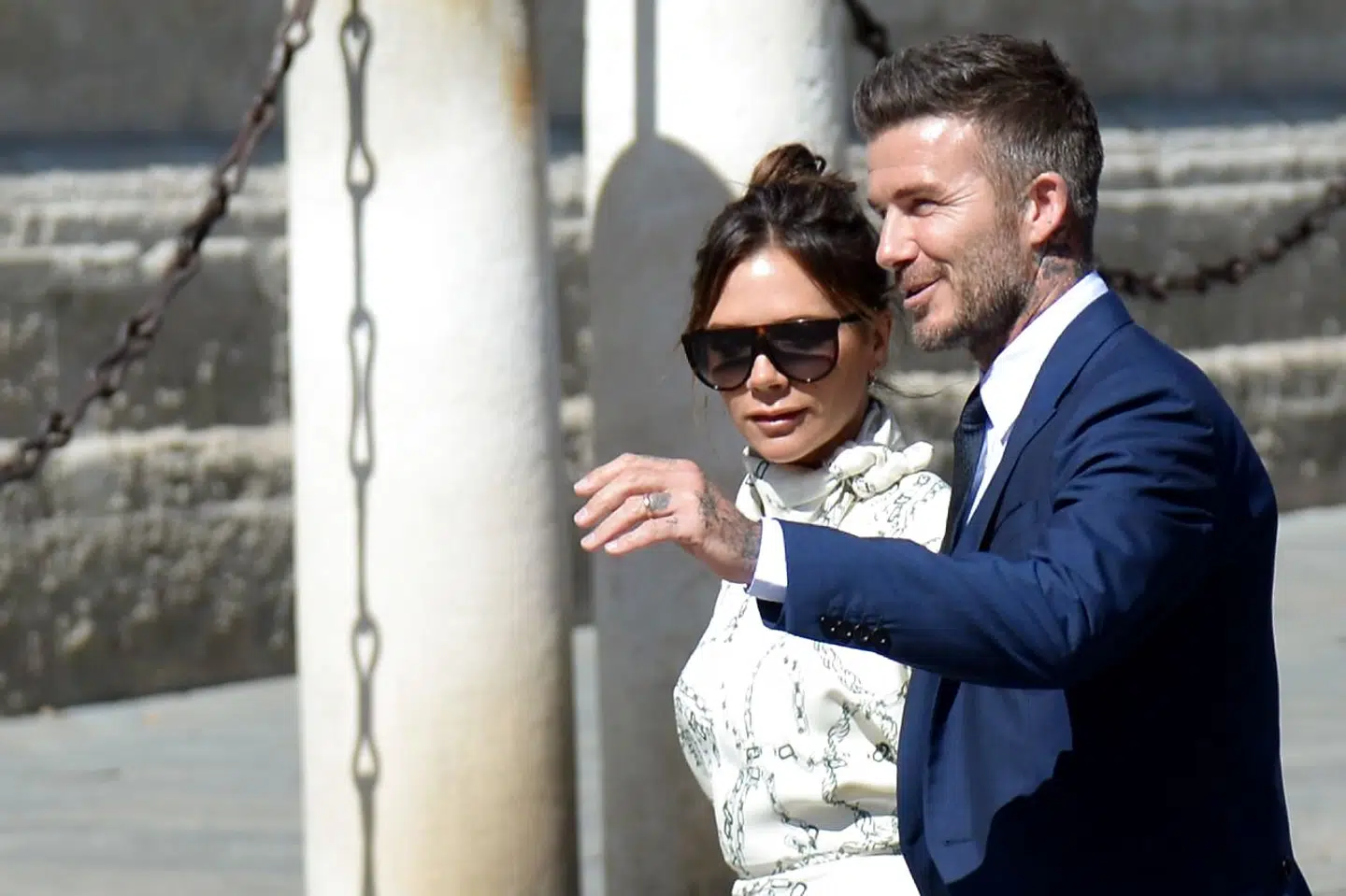 David Beckham og Victoria var tilstede lørdag, da Sergio Ramos blev gift med Pilar Rubio i Sevilla.