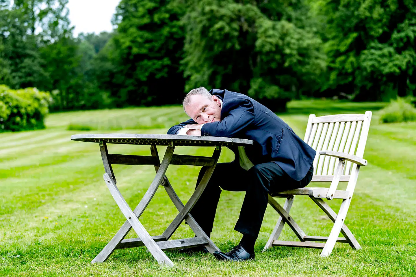 Jens Arentzen voksede op med en psykisk syg mor og en fraværende far. Det tog ham mange år, at reparere sig selv.