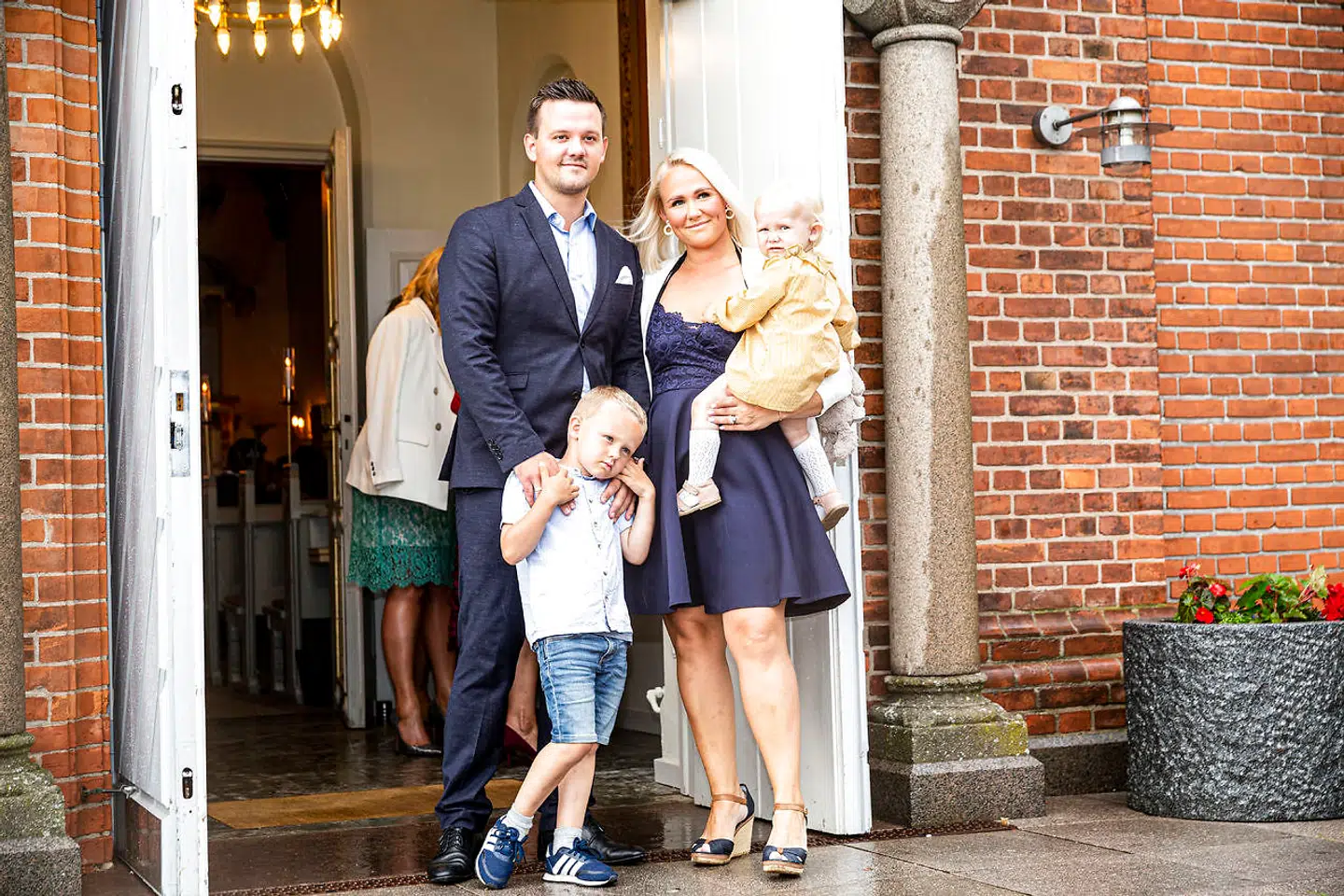 Peter Schmeichel datter, Cecilie, med manden Joachm og børnene Sofie og Noa.