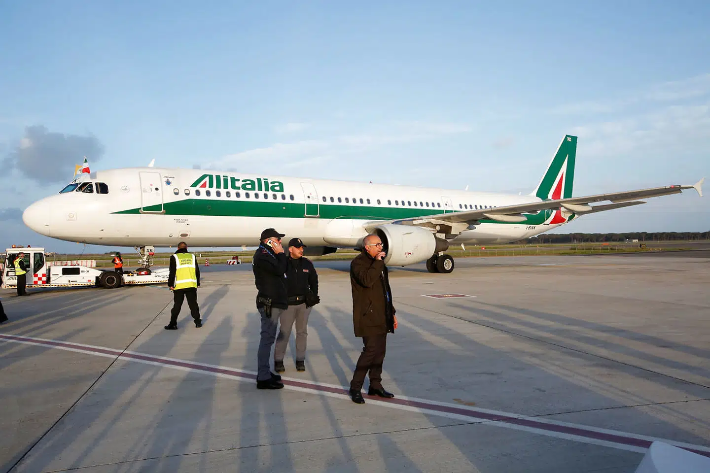 Det konkursramte flyselskab Alitalia lever lige nu på lånt tid.