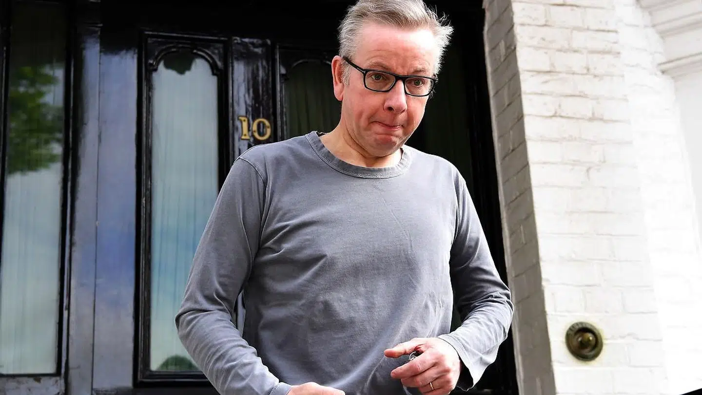 Michael Gove indrømmede fredag, at han ved flere lejligheder har sniffet kokain.