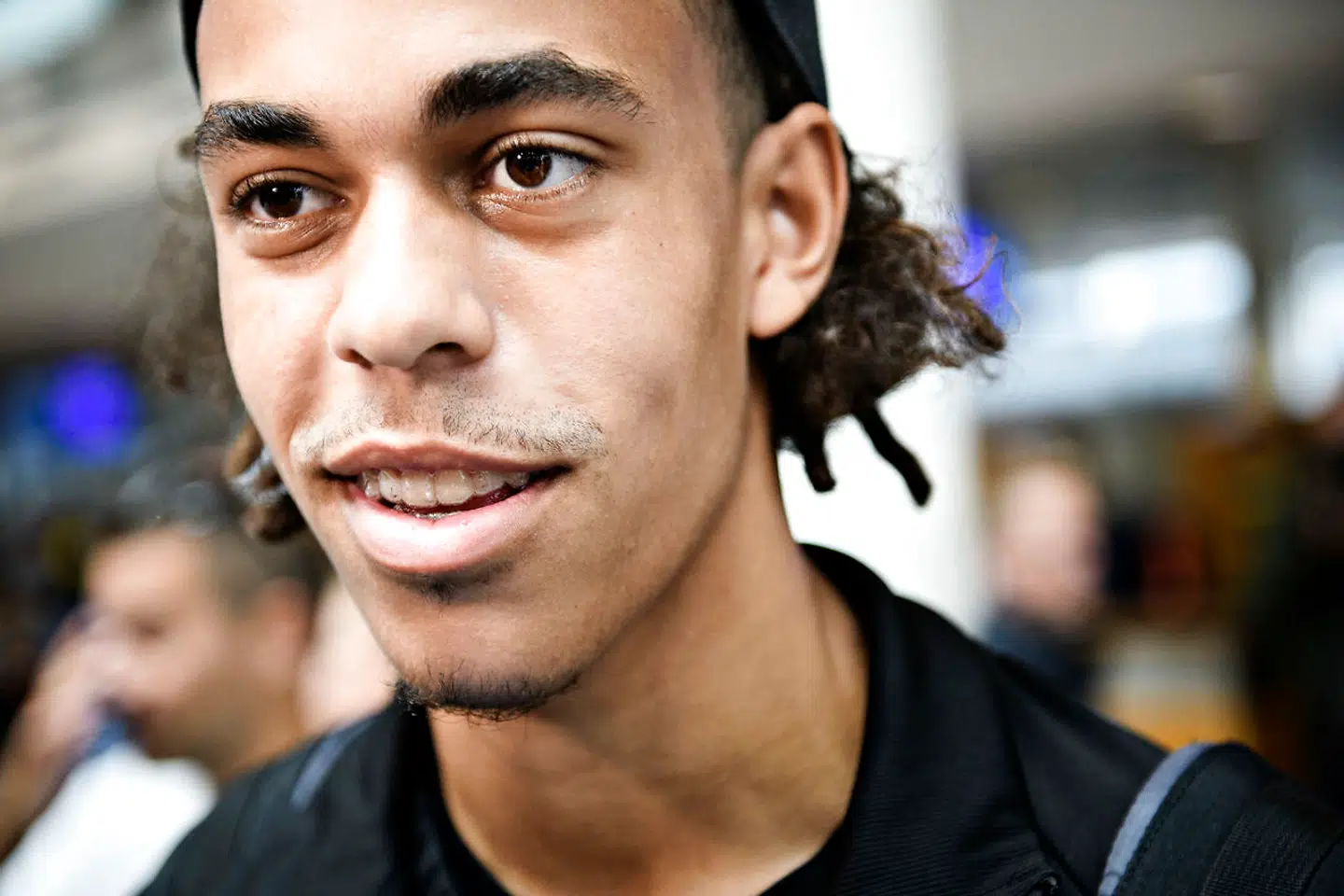Yussuf Poulsen er kæreste med barndomsveninden Maria Duus, som han har kendt siden folkeskolen.