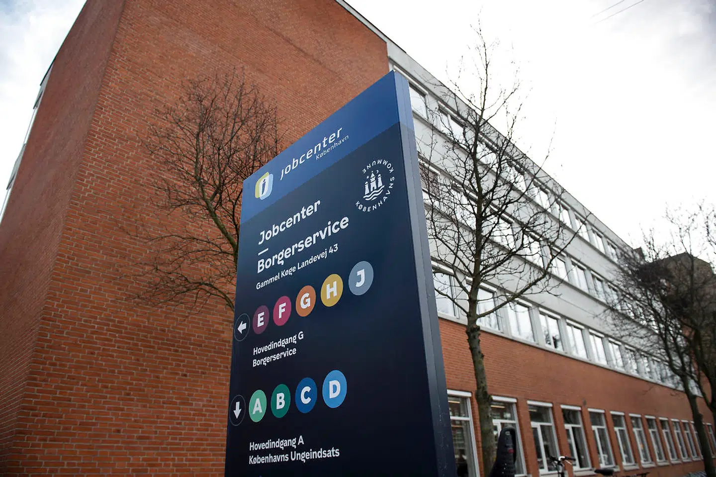 Jobcentrene kritiseres for at være for dyre og ineffektive. Men det lykkedes i 2017 Københavns Kommune at få Karina Ramussen først i praktik og senere i job efter 18 år på kontanthjælp.