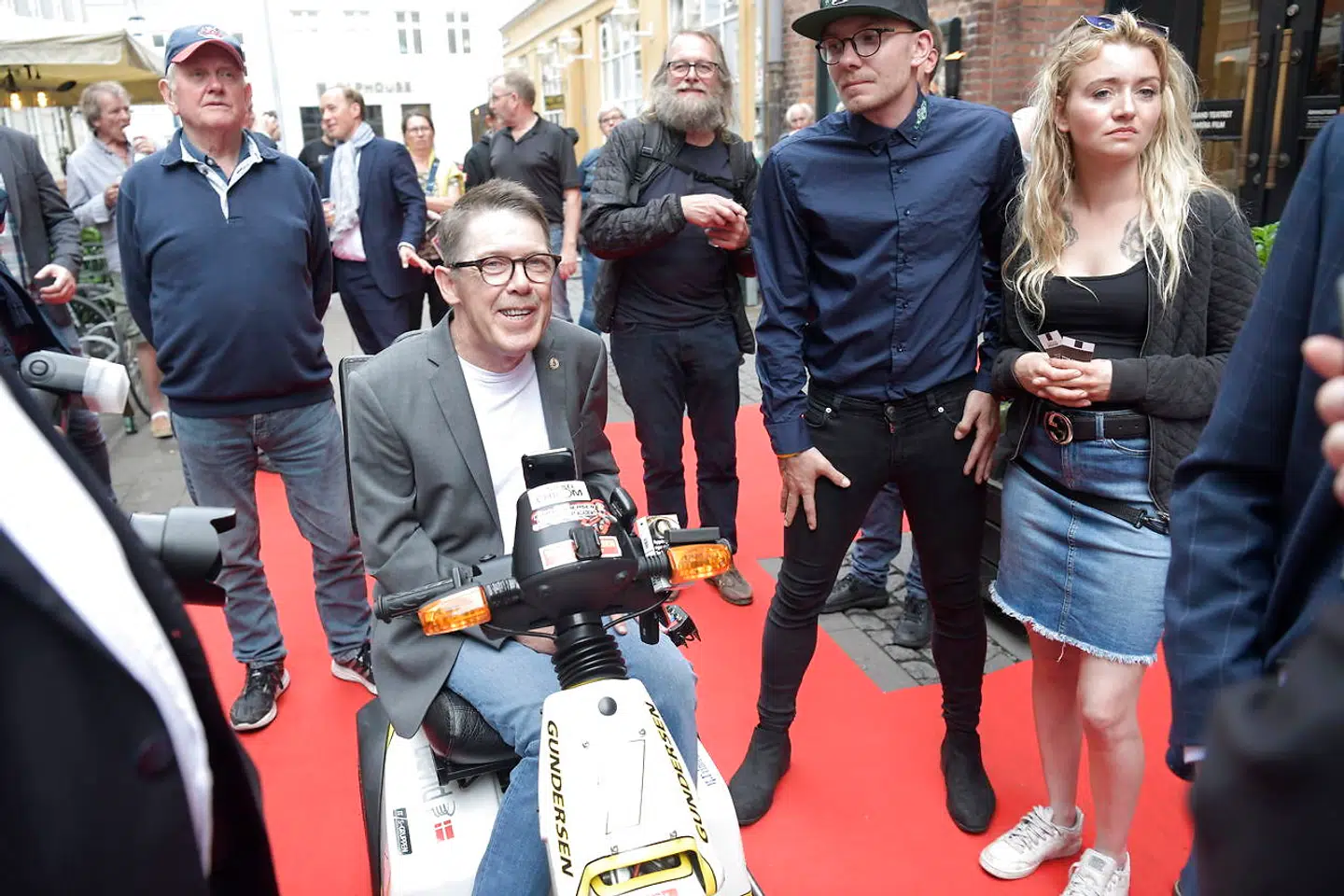 Erik Gundersen ankommer til Grand Teatret.