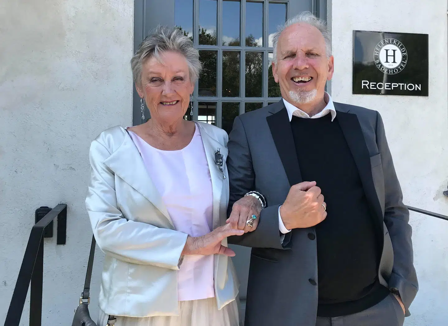 Her ses komikeren Jacob Haugaard med sin kone. Foto: Marie Milling